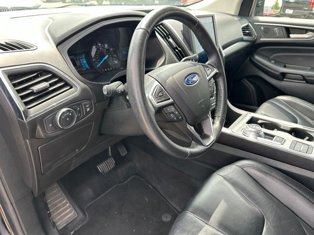 2022 Ford Edge Titanium SUV