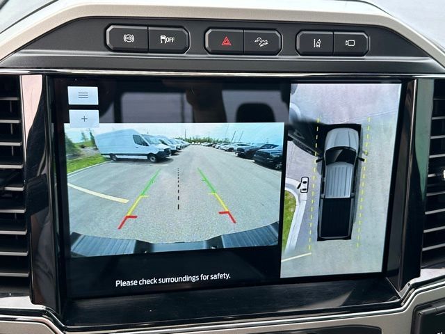 2022 Ford F-350 Lariat Truck Crew Cab