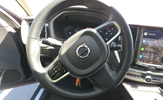 2025 Volvo XC60 B5 Plus SUV