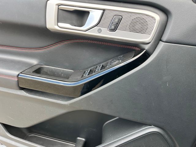 2023 Ford Explorer ST-Line SUV