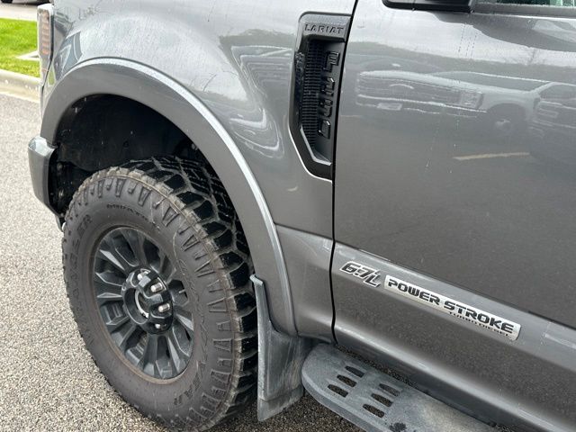 2022 Ford F-250 Lariat Truck Crew Cab