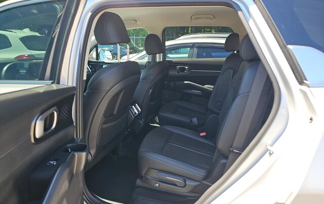 2023 Kia Sorento Hybrid EX SUV