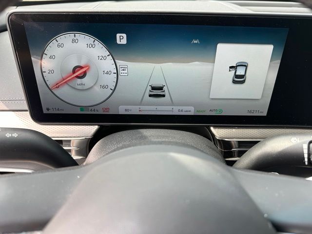 2023 Genesis GV60 Advanced SUV