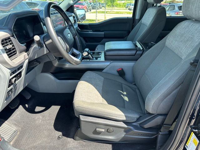 2023 Ford F-150 Lightning XLT Truck SuperCrew Cab