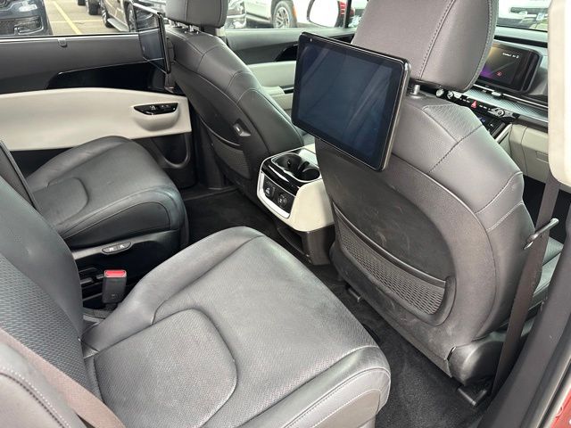 2023 Kia Carnival SX Prestige MPV