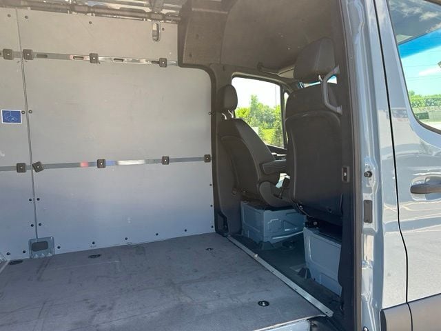 2024 Mercedes-Benz Sprinter 2500 Crew 144 WB Van