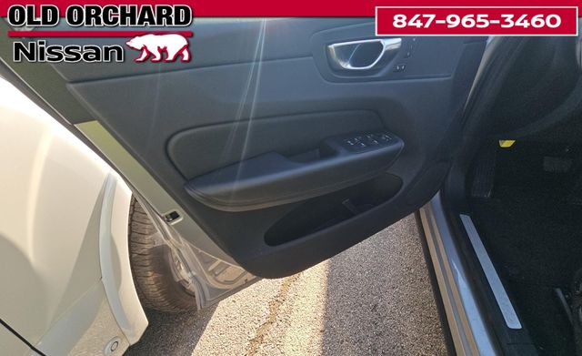 2025 Volvo XC60 B5 Plus SUV