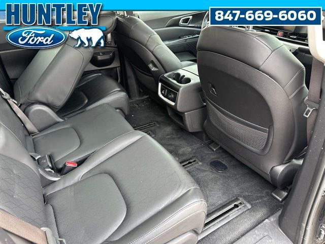 2025 Kia Carnival SX Van Passenger Van