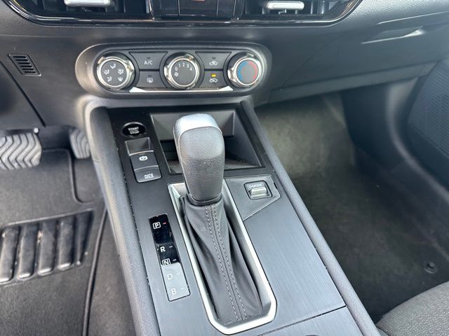 2025 Nissan Kicks S SUV