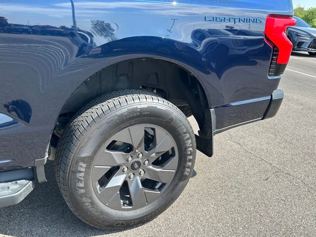 2024 Ford F-150 Lightning Lariat Truck SuperCrew Cab