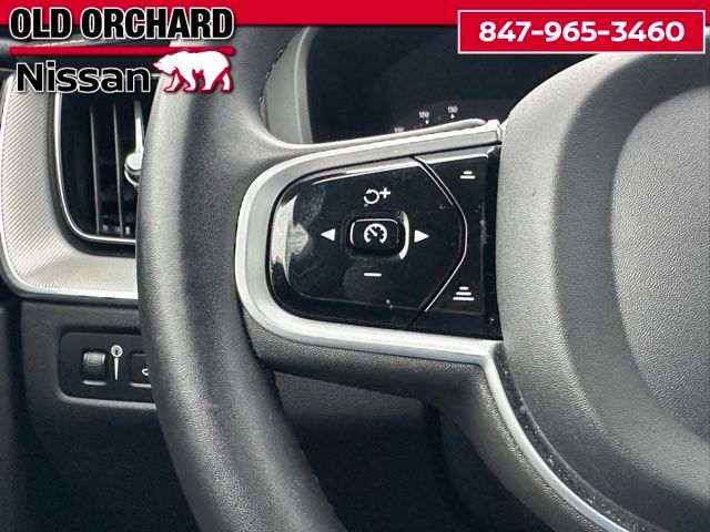 2022 Volvo XC60 Recharge Plug-In Hybrid T8 R-Design SUV