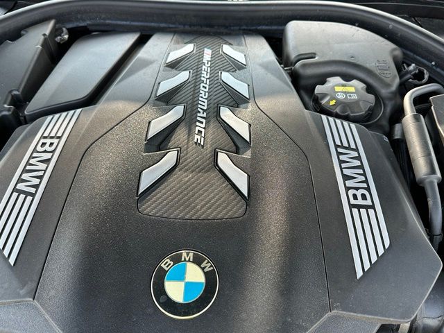 2022 BMW M550i M550i xDrive Sedan