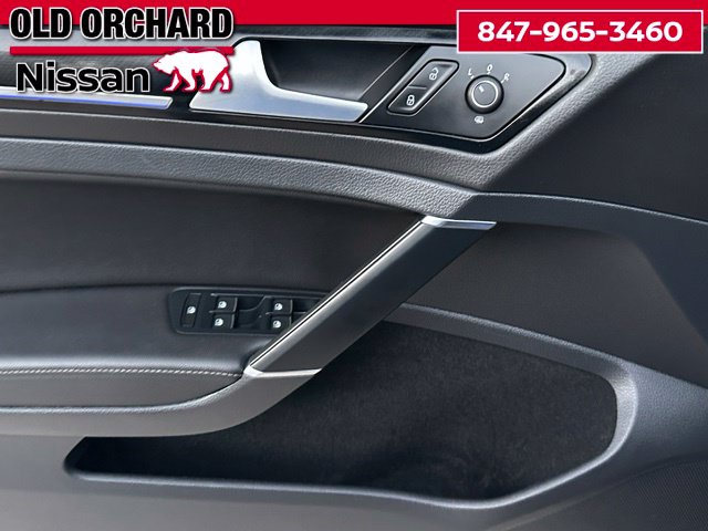 2017 Volkswagen Golf R DCC & Navigation 4motion Hatchback