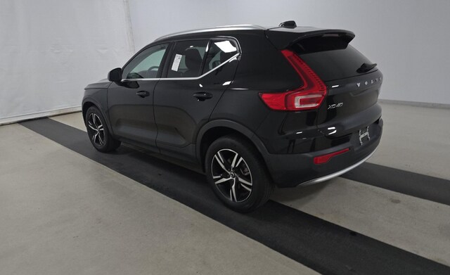 2023 Volvo XC40 B5 Plus Bright Theme SUV