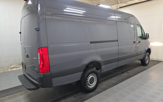 2024 Mercedes-Benz Sprinter 2500 Cargo 170 WB Van