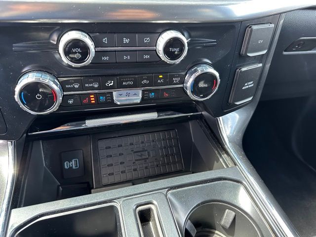 2023 Ford F-150 Lariat Truck SuperCrew Cab
