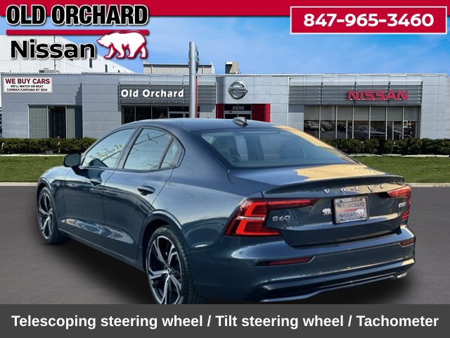 2024 Volvo S60 B5 Core Dark Theme Sedan