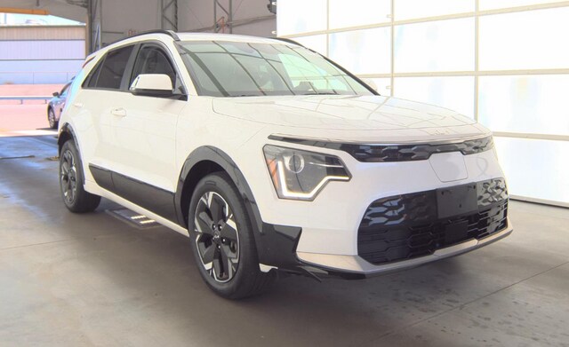 Used 2023 Kia Niro Wind with VIN KNDCR3L18P5047329 for sale in Skokie, IL