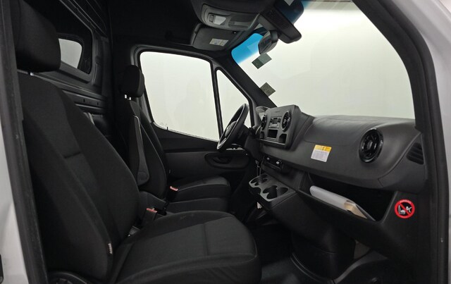 2022 Mercedes-Benz Sprinter 2500 Cargo 144 WB Van Cargo Van