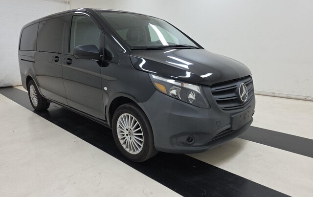 2023 Mercedes-Benz Metris Passenger Van
