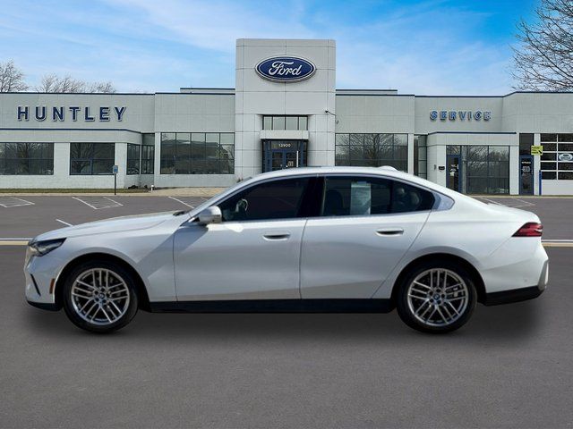 2024 BMW 530i 530i xDrive Sedan