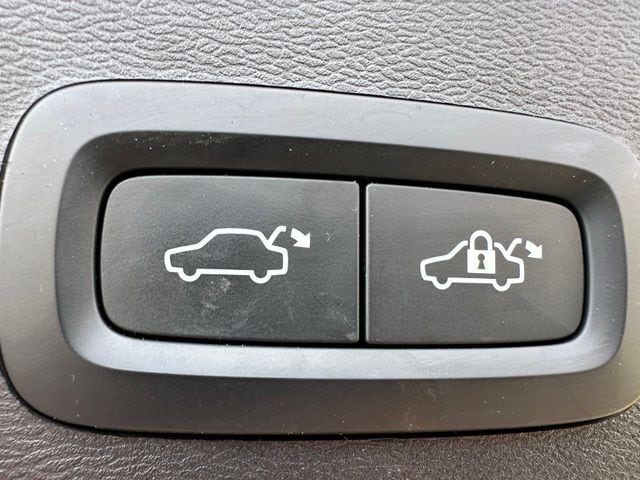 2023 Volvo XC40 Recharge Pure Electric Ultimate SUV