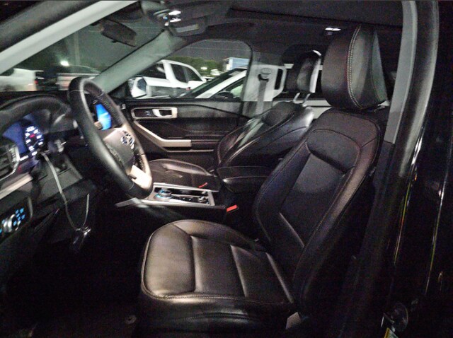 2023 Ford Explorer XLT SUV
