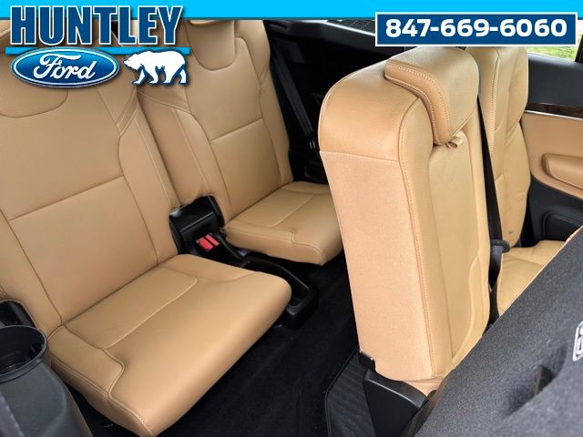 2018 Volvo XC90 T5 Momentum SUV