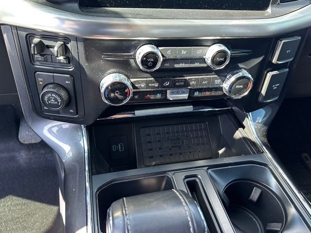 2023 Ford F-150 Lariat Truck SuperCrew Cab