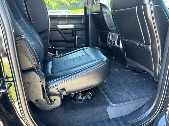 2021 Ford F-250 Lariat Truck Crew Cab