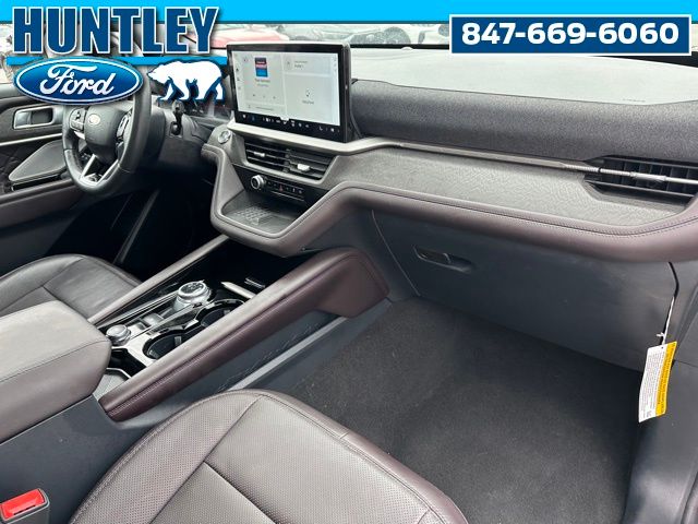 2025 Ford Explorer Platinum SUV