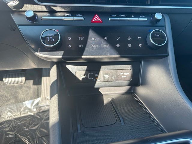 2025 Hyundai Sonata Hybrid Limited Sedan