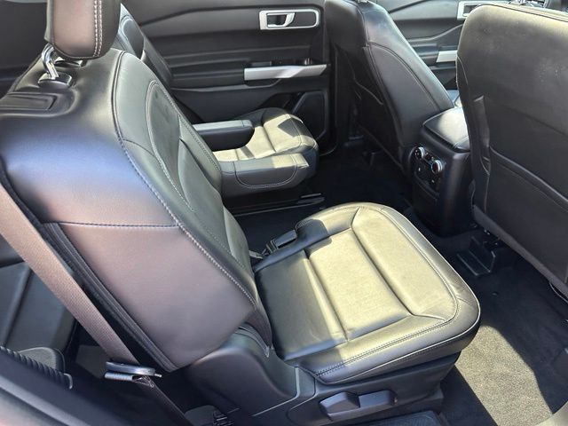 2023 Ford Explorer XLT SUV