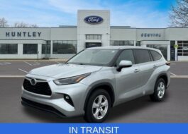 2024 Toyota Highlander LE SUV