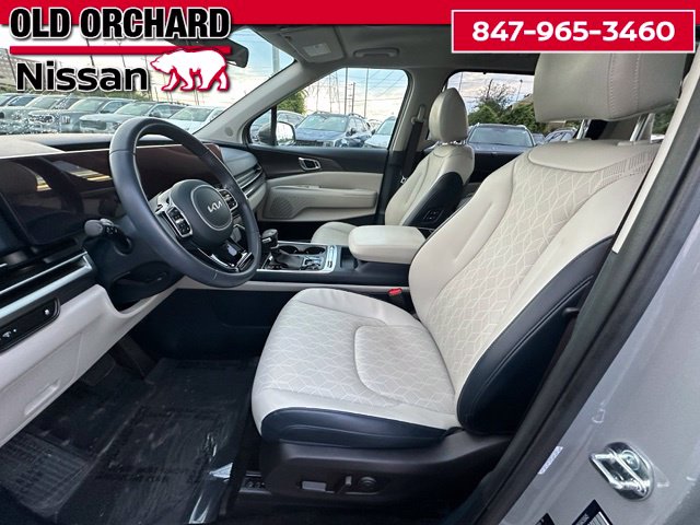 2025 Kia Carnival SX Van Passenger Van
