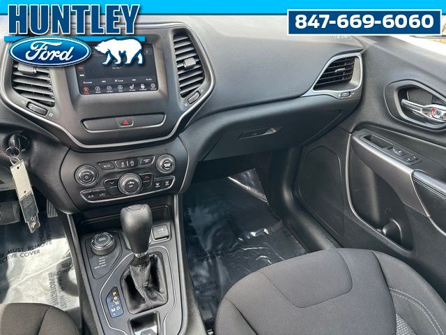 2019 Jeep Cherokee Latitude SUV