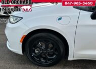 2024 Chrysler Pacifica Plug-In Hybrid Select Van Passenger Van