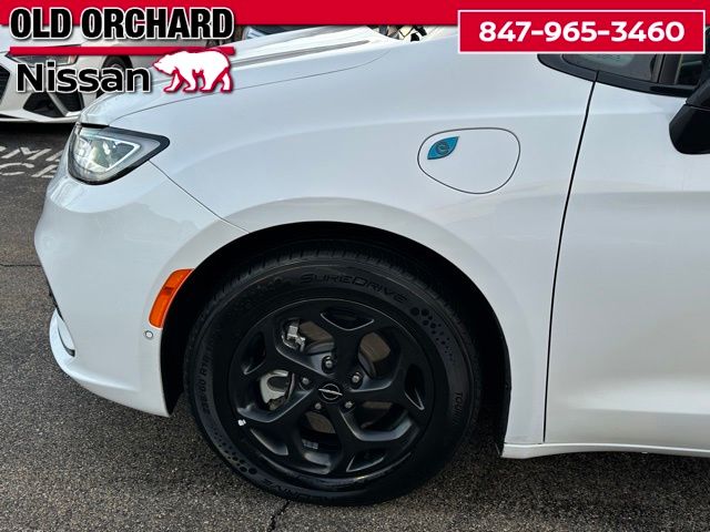 2024 Chrysler Pacifica Plug-In Hybrid Select Van Passenger Van