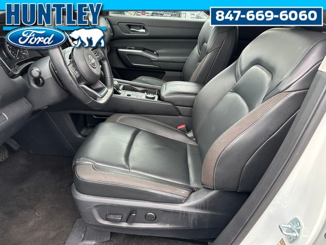 2023 Nissan Pathfinder SL SUV