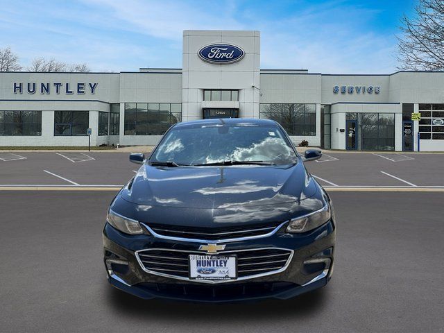 Used 2018 Chevrolet Malibu 1LT with VIN 1G1ZD5ST7JF270365 for sale in Skokie, IL