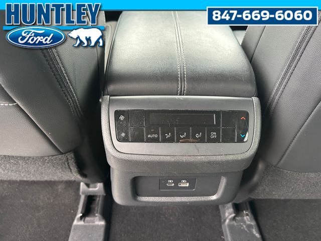 2023 Nissan Pathfinder SL SUV