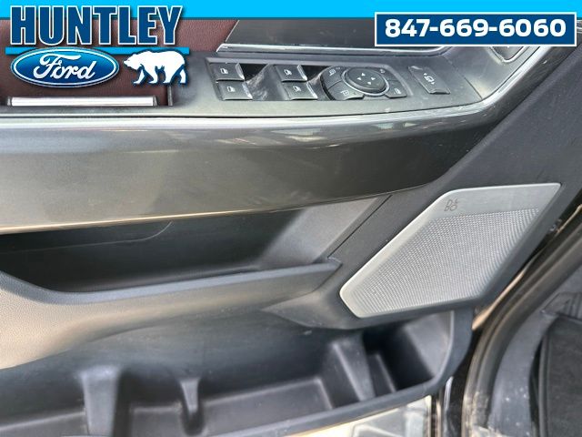 2022 Ford F-150 Lariat Truck SuperCrew Cab