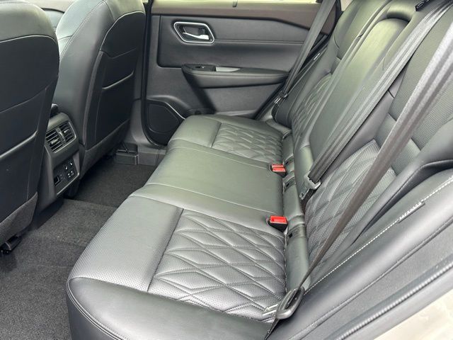 2023 Nissan Rogue Platinum SUV