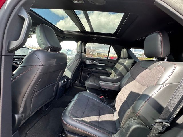 2025 Ford Explorer ST SUV