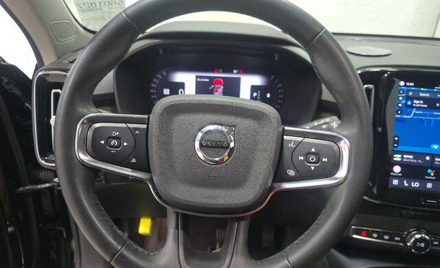 2023 Volvo XC40 B5 Plus Bright Theme SUV