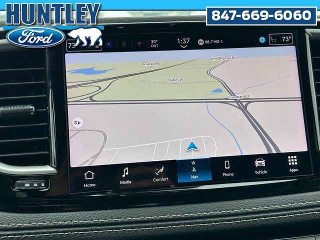2024 Chrysler Pacifica Plug-In Hybrid Select Van Passenger Van