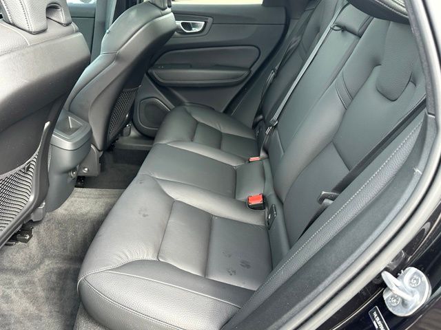 2024 Volvo XC60 B5 Plus Dark Theme SUV