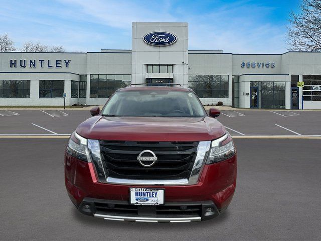 2023 Nissan Pathfinder SL SUV