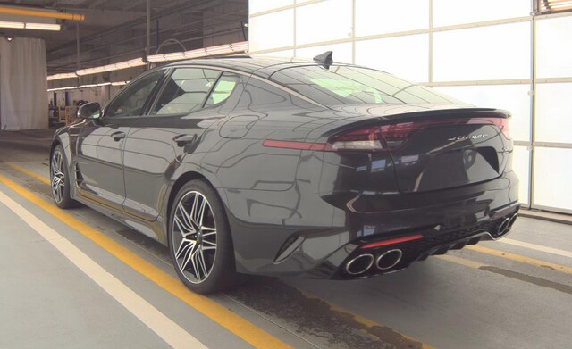 2022 Kia Stinger GT1 Sedan