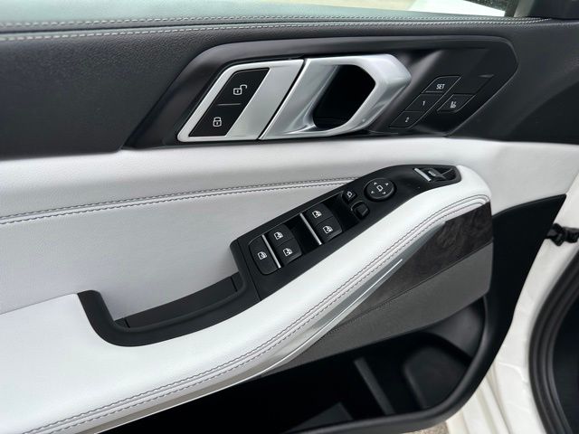 2025 BMW X5 xDrive40i SUV